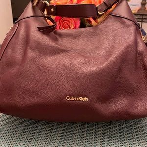 Like NEW!! Calvin Klein Extra Large Hobo